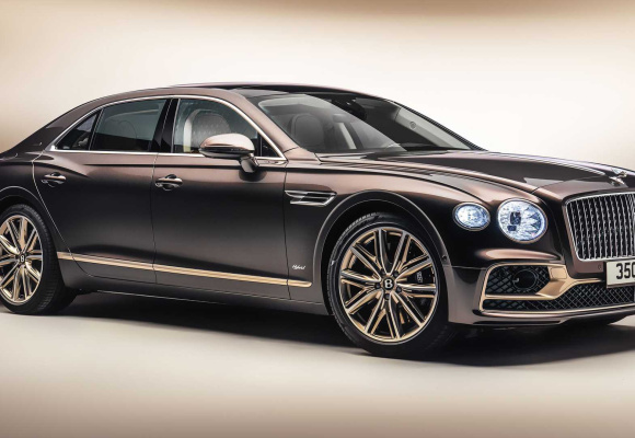 معرفی نسخه ویژه‌ی بنتلی فلاینگ اسپور اودیسین با پیشرانه پلاگین هیبرید 