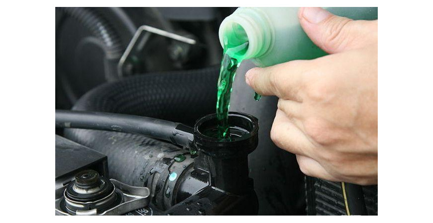 کنترول میزان  ضدیخ و آب رادیاتور