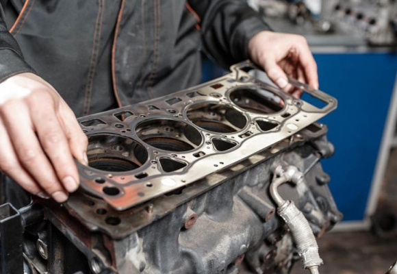 چه عواملی باعث سوختن واشر سرسیلندر می شوند؟