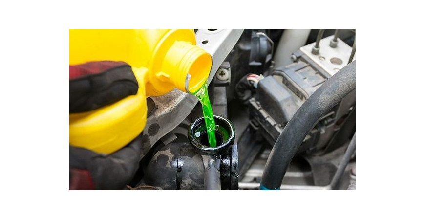  چه زمانی باید ضد یخ خودرویمان را تعویض کنیم؟