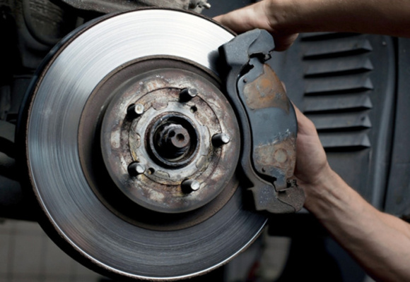 علت صدای سوت لنت ترمز خودرو چیست ؟